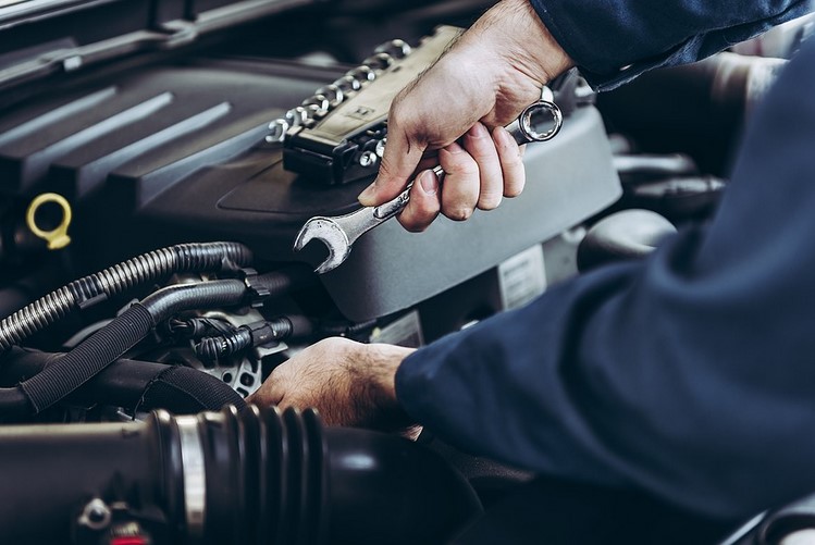 How to Bleed Off an Overcharged Car AC